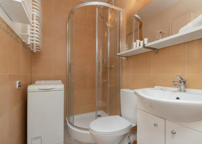 Apartman Cosy With Balcony In By Renters