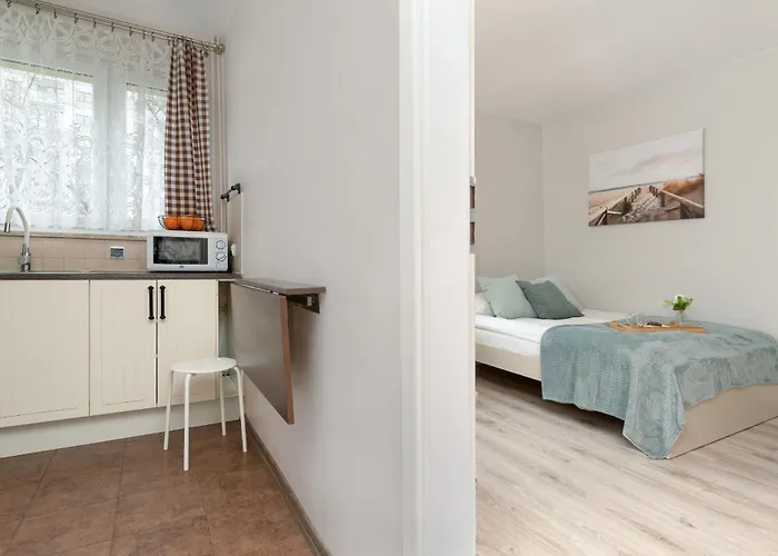 Apartman Cosy With Balcony In By Renters