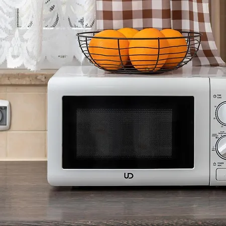 Cosy With Balcony In By Renters